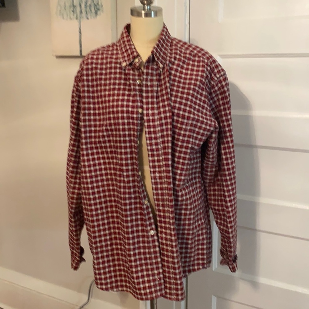 Men’s Oxford red plaid shirt Size Large